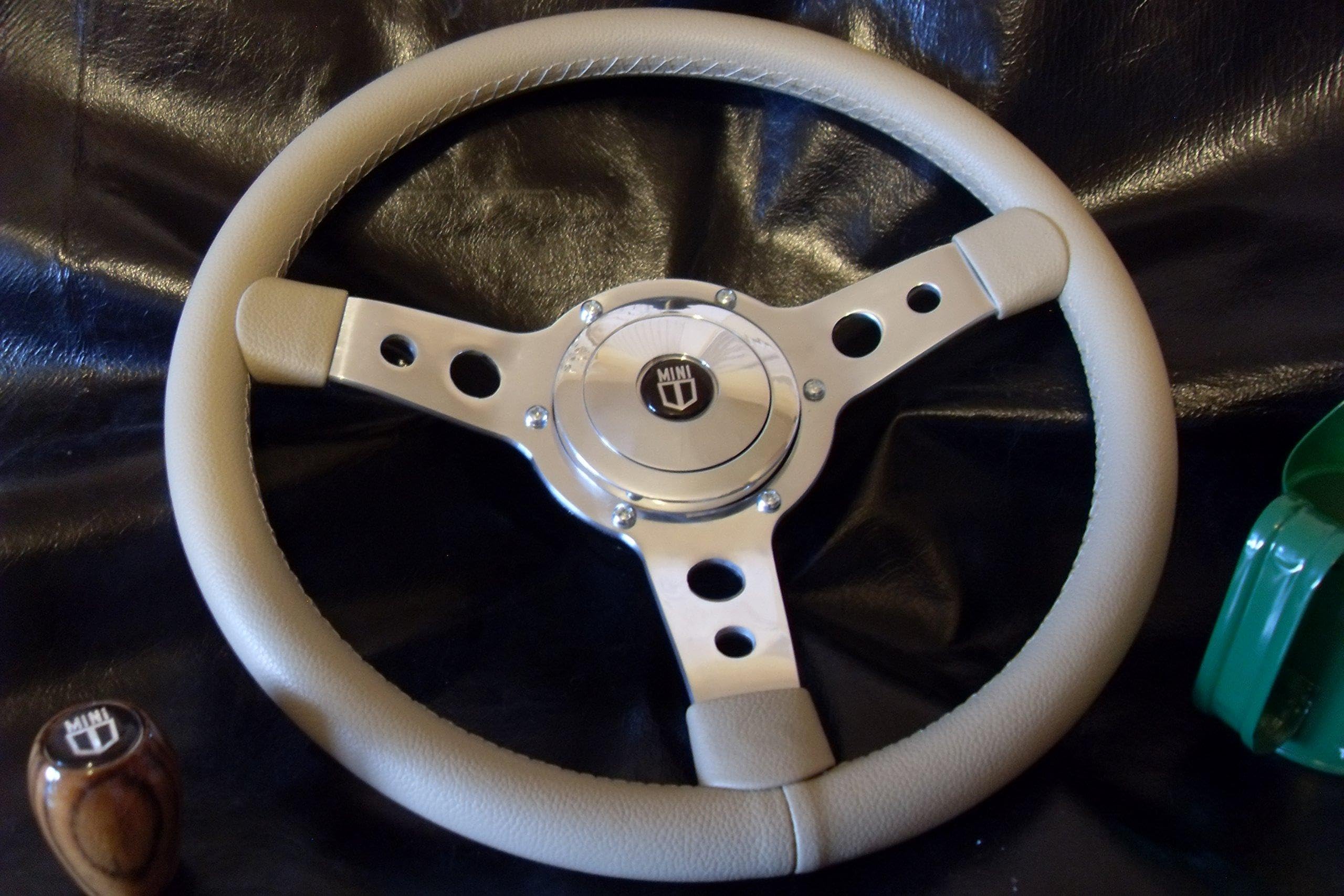 Mountney 33SPVBEI Polished Center Semi-Dished 3 Spoke, Beige Vinyl