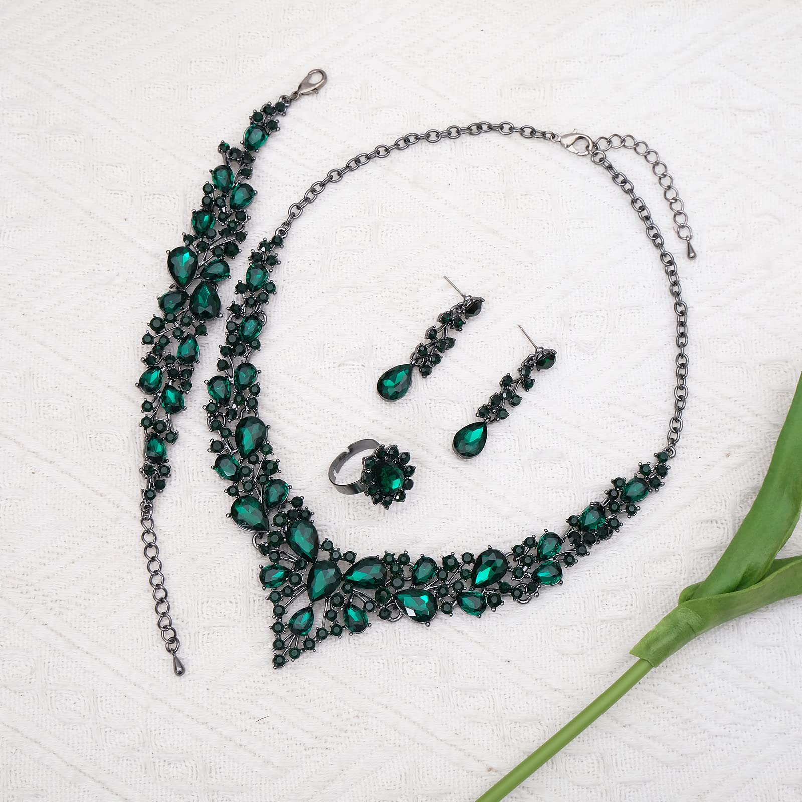 CSY 4 Pcs/Set Austrian Crystal Necklace Earrings Bracelet Ring Bridal Jewelry Sets for Brides Wedding Party Costume Accessories Gifts for Women