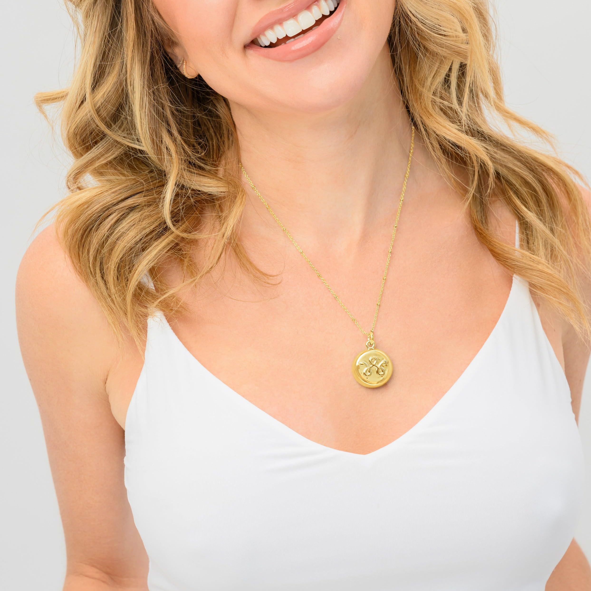 invisawear Smart Jewelry - Personal Safety Device - Necklace