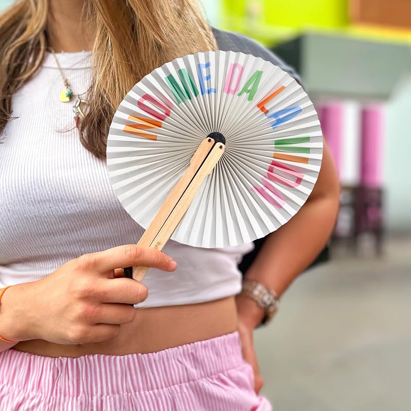 – Abanico plegable con mensaje “no me da la vida”. Abanico plegable original de papel. Pai pai multicolor. Detalle de boda para invitados. Regalo fiesta o ceremonias.