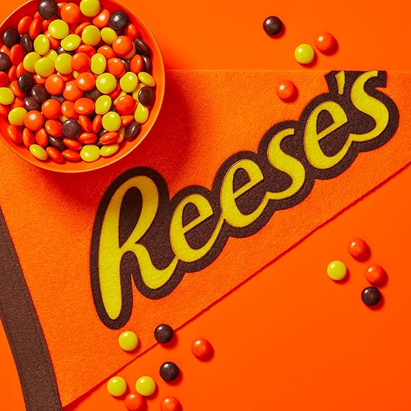 REESE’S PIECES PEANUT BUTTER IN A CRUNCHY SHELL, CANDY BOX, 4 OZ