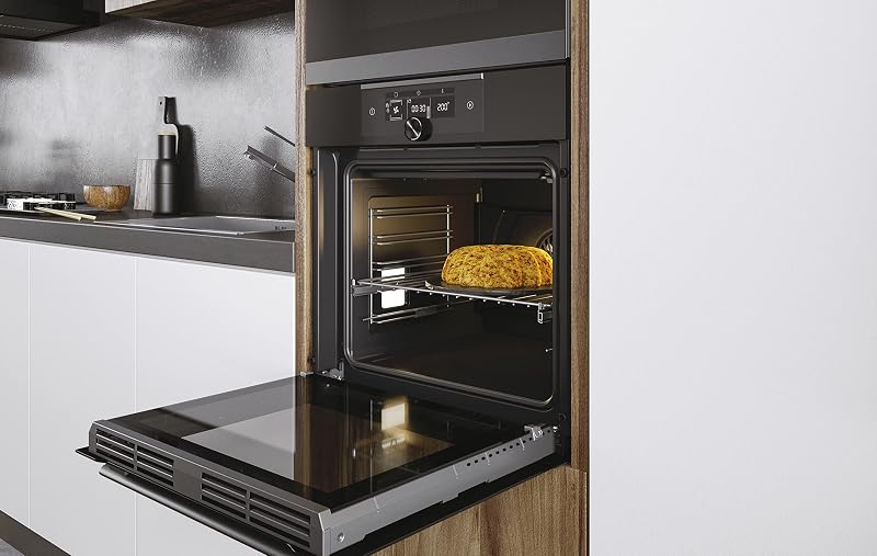 I-Turn Série 4 HWO60SM5F8BH - Forno multifunções, conectividade pirolítica, WIFI e Bluetooth, capacidade de 70L, 13 funções, controlo rotativo e ecrã digital, iluminação lateral, preto