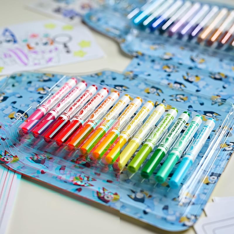 - Maletín Bluey para Colorear con Pegatinas, Set con rotuladores, Páginas para Colorear, Pegatinas, 45 Piezas, Regalo Creativo para Niños, a Partir de 5 años, 04-0784