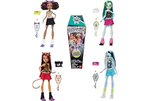 ​Monster High Buried Secrets Dolls and Accessories, Scare-Mester Style Theme with Mystery Doll and 5 Unboxing Surprises (Char
