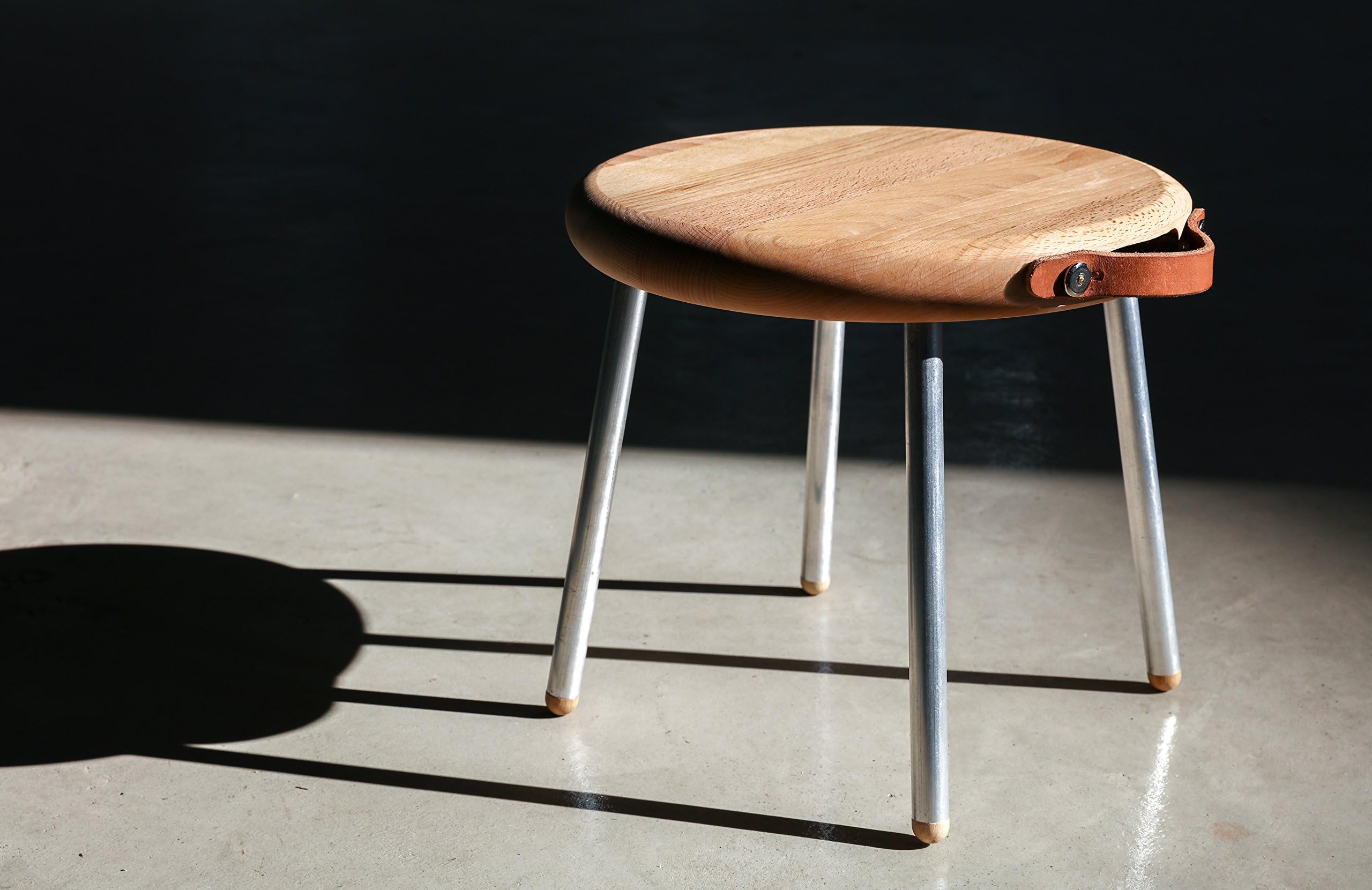 Urban Galley Wood Stool Mini Portable Table Luxury Outdoor Coffee Wine Camping Picnic Small Tables Removable Aluminum Legs Leather Handle