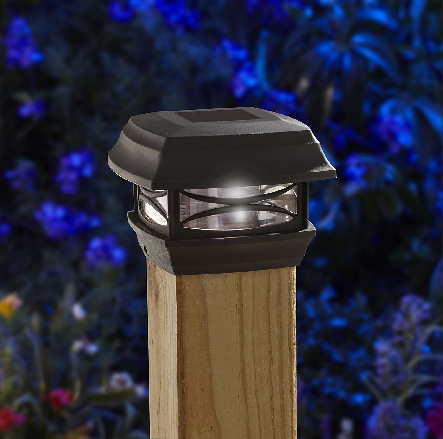 Moonrays 91253 SolarPowered Post Cap LED Light for 4x4 Wooden Posts