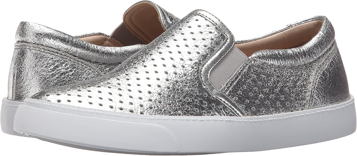 clarks glove puppet silver