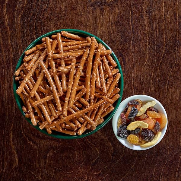 SNYDER’S OF HANOVER PRETZEL STICKS, 3.5 OUNCE