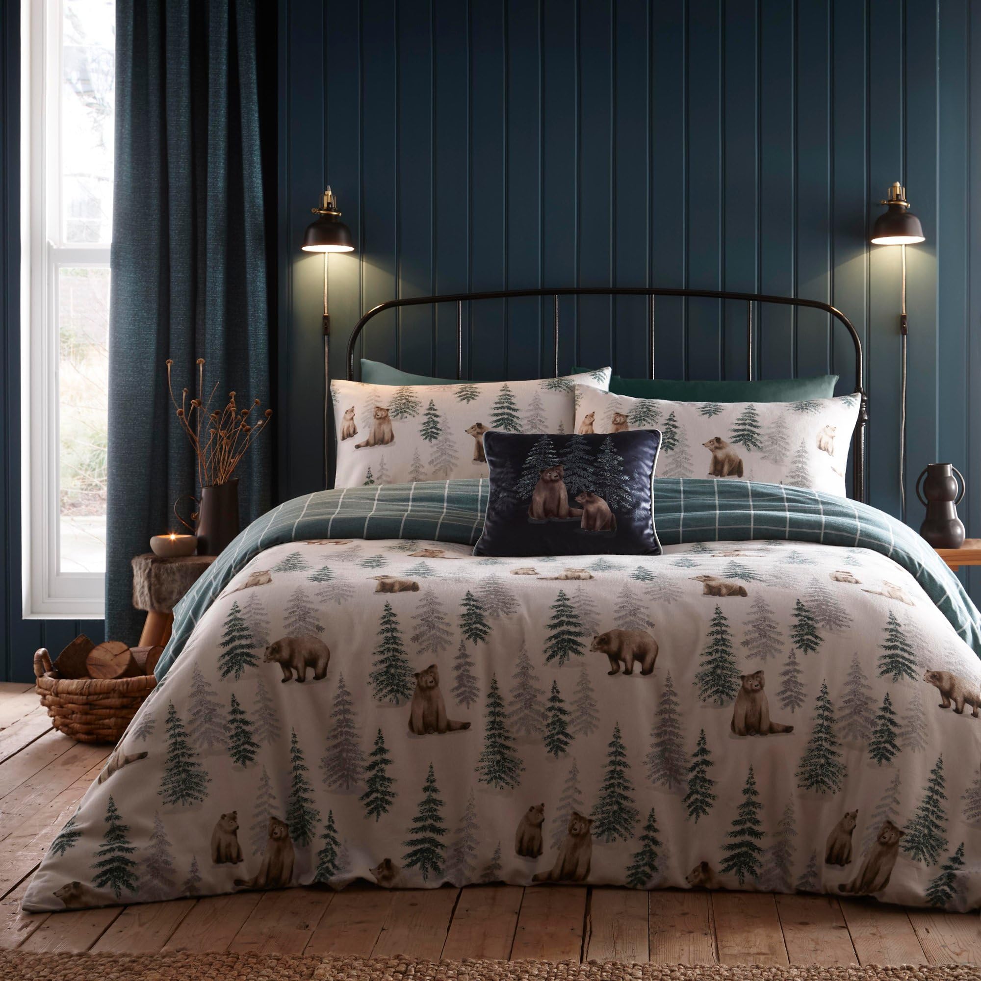 Dreams & Drapes Woodland Bear Duvet Cover Set – Double Size (200 x 200cm) – Brushed Cotton Flannelette – Reversible Green Check Bedding – Forest Animal Print