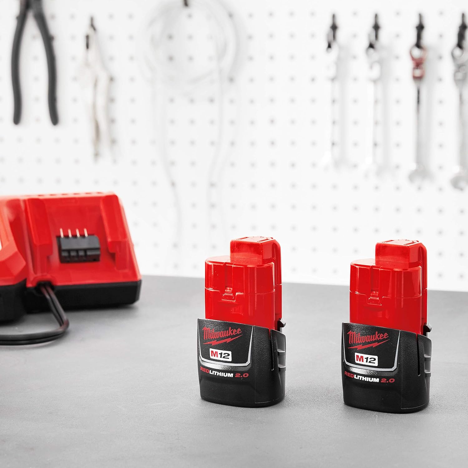 Milwaukee (2-Pack) 48-11-2420 M12 REDLITHIUM 2.0 Compact Battery Packs - - 