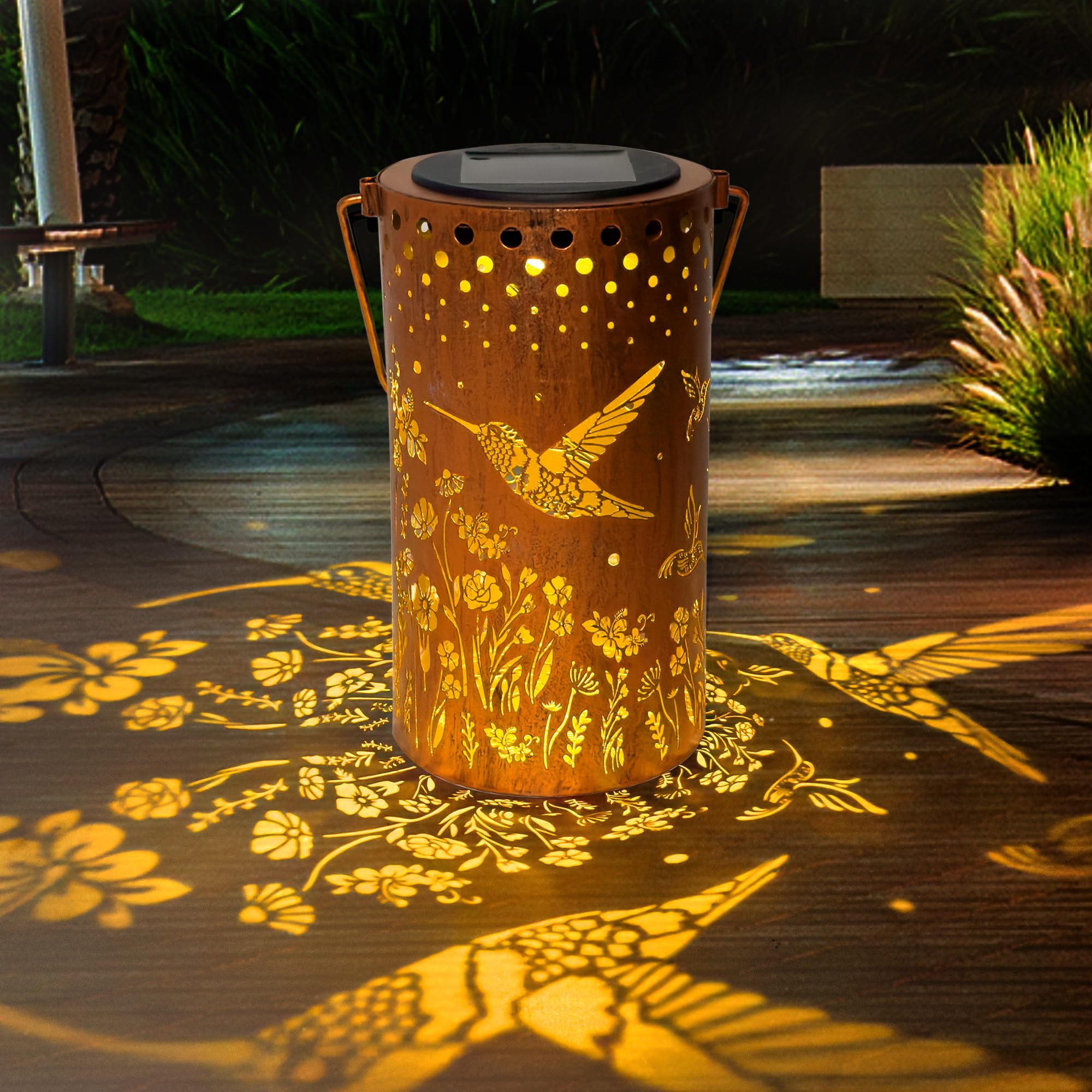 Cawabocy Garden Decor Birthday Gifts for Women, Outdoor Waterproof Hanging Solar Lantern Lights Ornaments, Gardening Gifts for Backyard Patio Table Yard Balcony Lawn Pathway (Hummingbird-Style 1, 1)