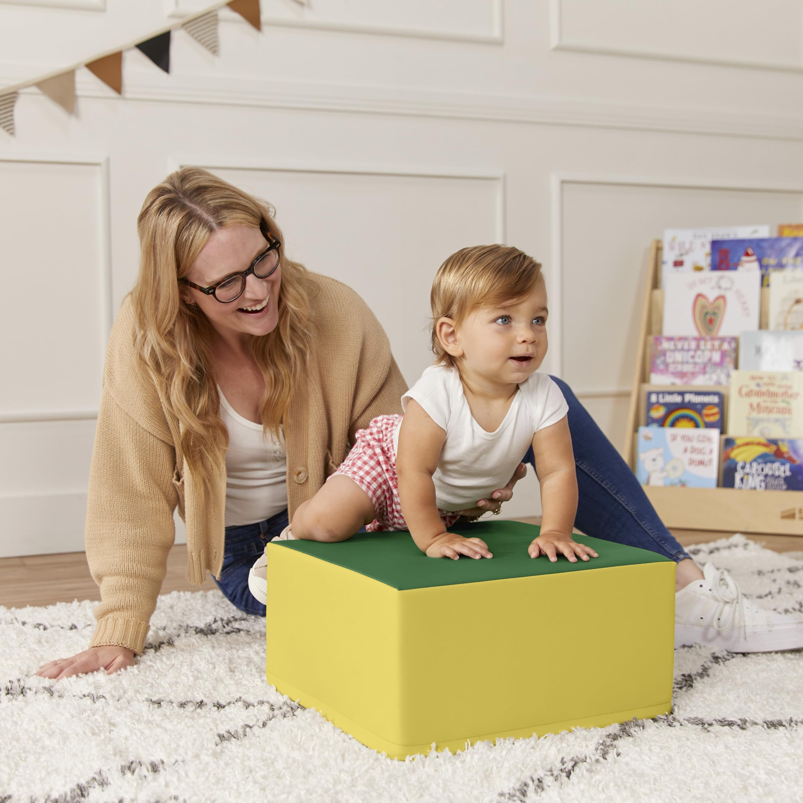 ECR4Kids SoftZone Junior Pedestal, Beginner Playset, Assorted