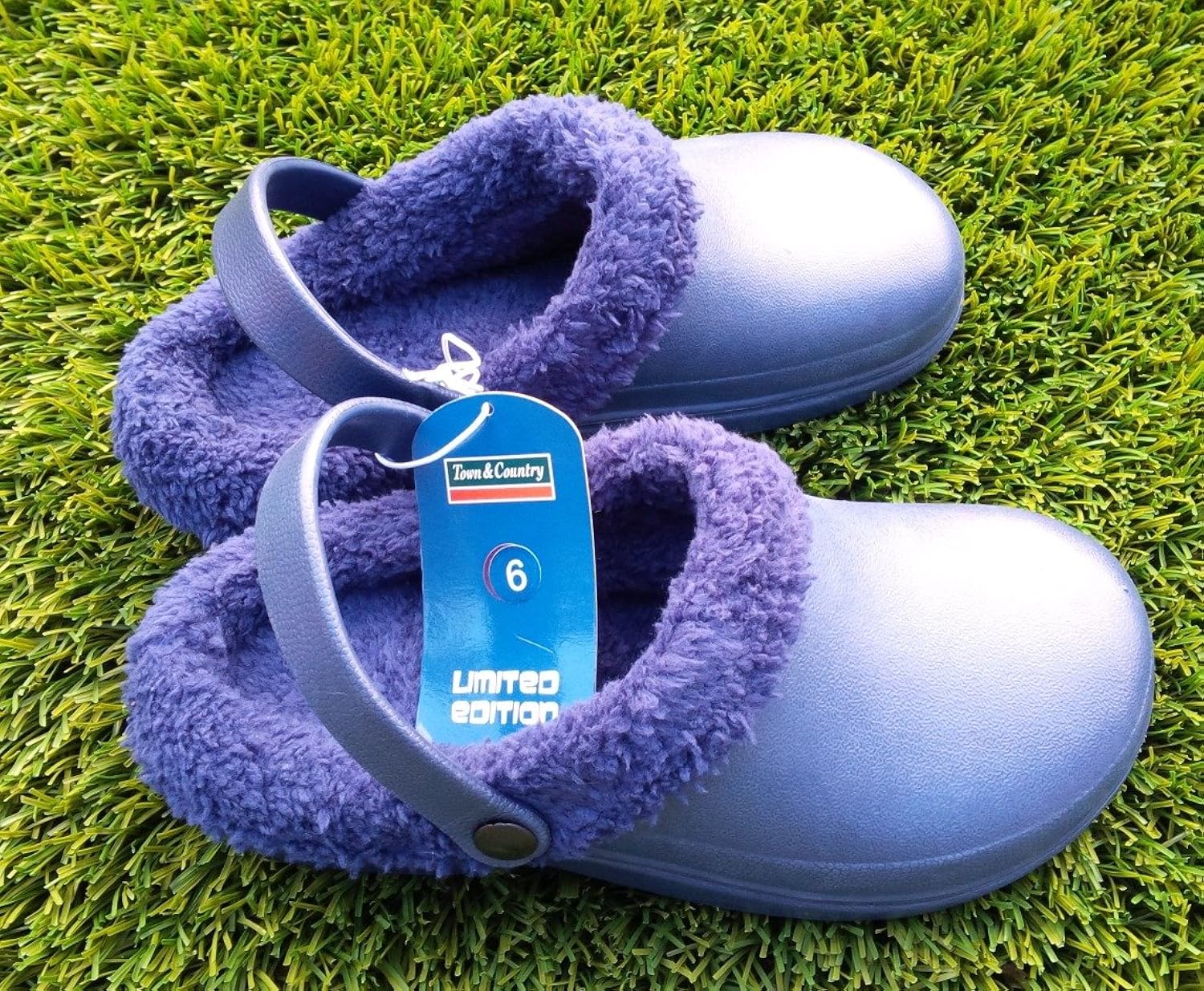 town & country fleece lined cloggies