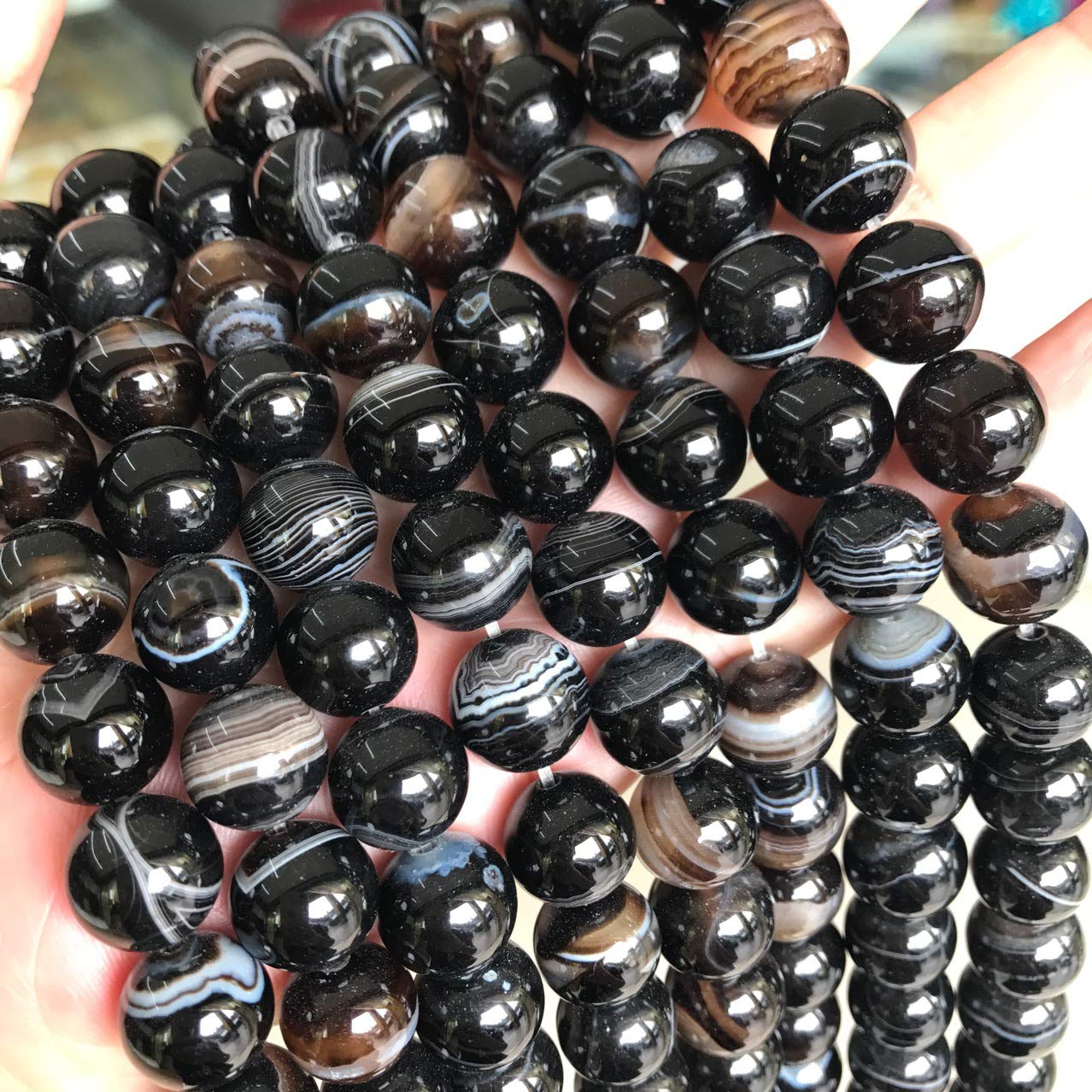 Natural Gemstone Stripes Lace Agate Beads, 8 mm 6 mm 4 mm, Polished and Matt, Ball Shape Jewellery Beads for Jewellery Bracelet Chain Jewellery Making (6 mm, 18 Pieces, Black Polished)