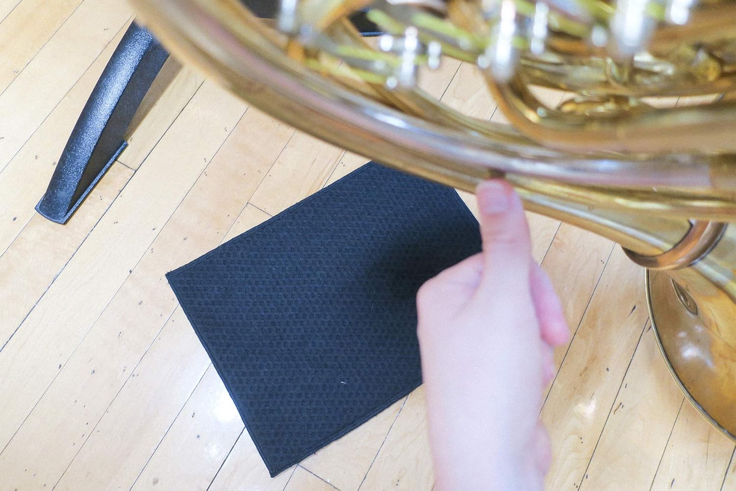 The Spit Catcher - For Brass/Wind Instruments, Ultra-Absorbent and Leakproof, Multi-layered Cloth/Pad to Empty Your Spit, Self-Packing… (Single): Musical Instruments
