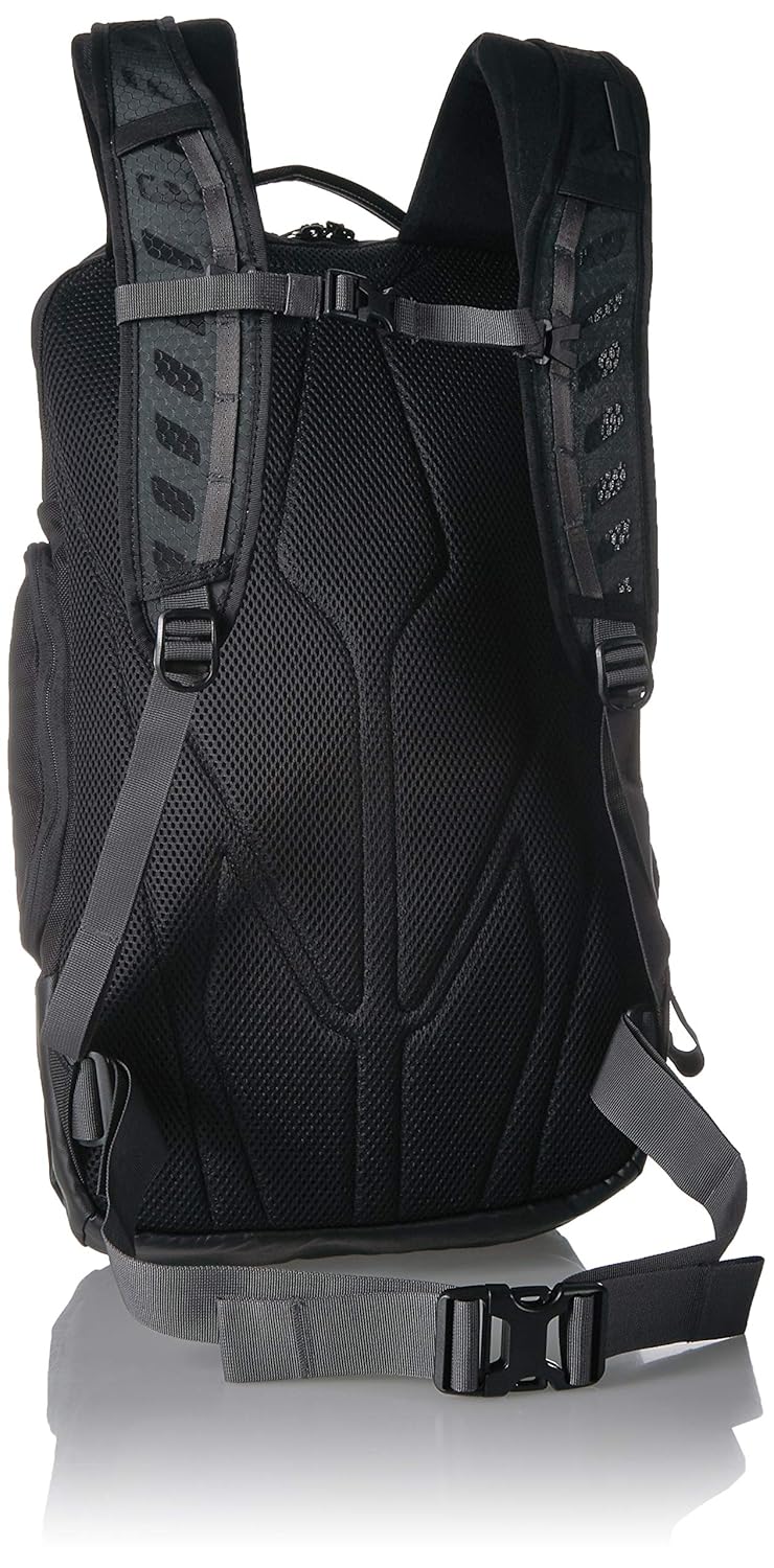 burton multipath 27l travel pack