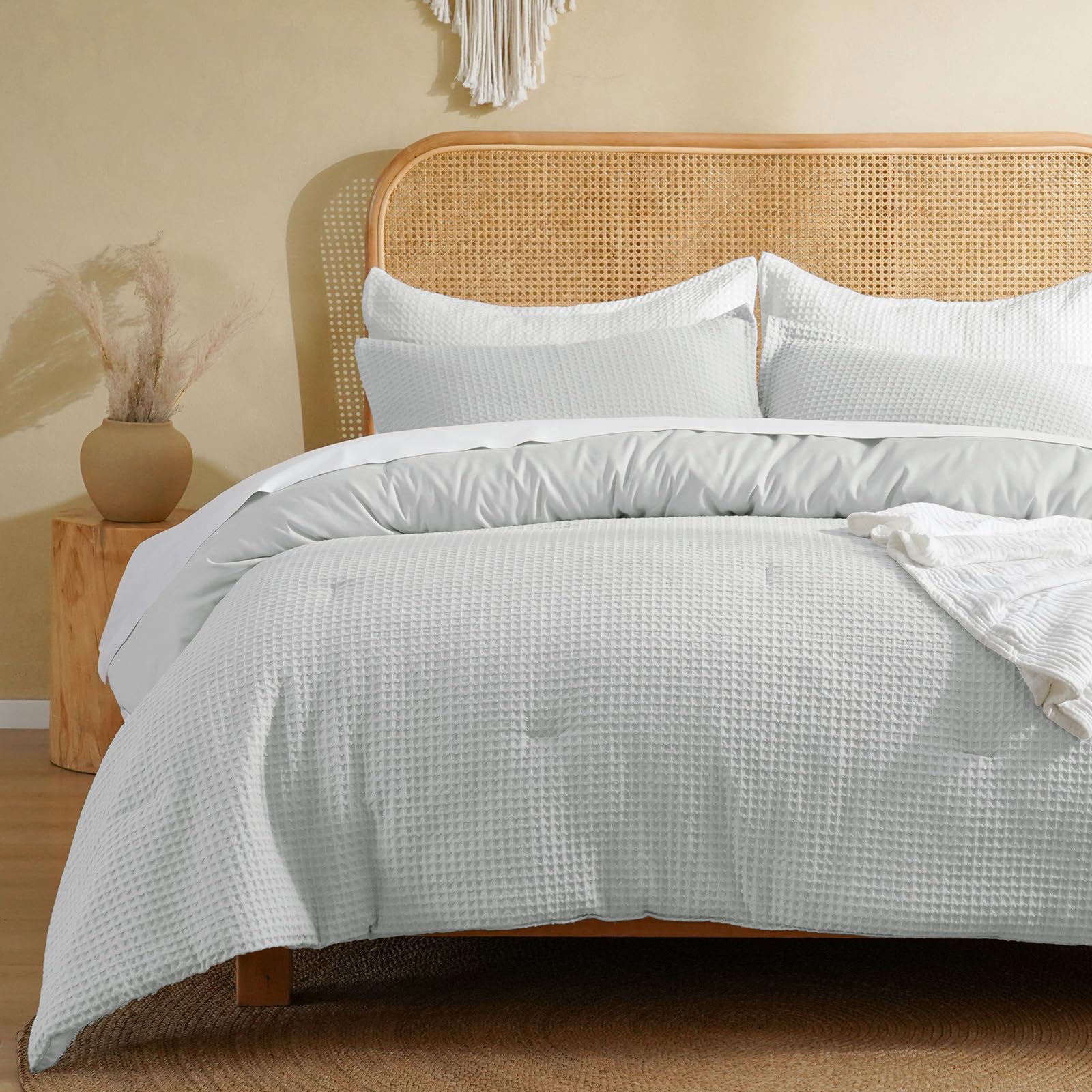 Photo 1 of David's Home Waffle Weave Comforter Set 3PCS California King Size, Soft Breathable Lightweight for All Season, Elegant Aesthetic Home Decor Bedding Set, 1 Comforter with 2 Pillow Shams, Light Grey