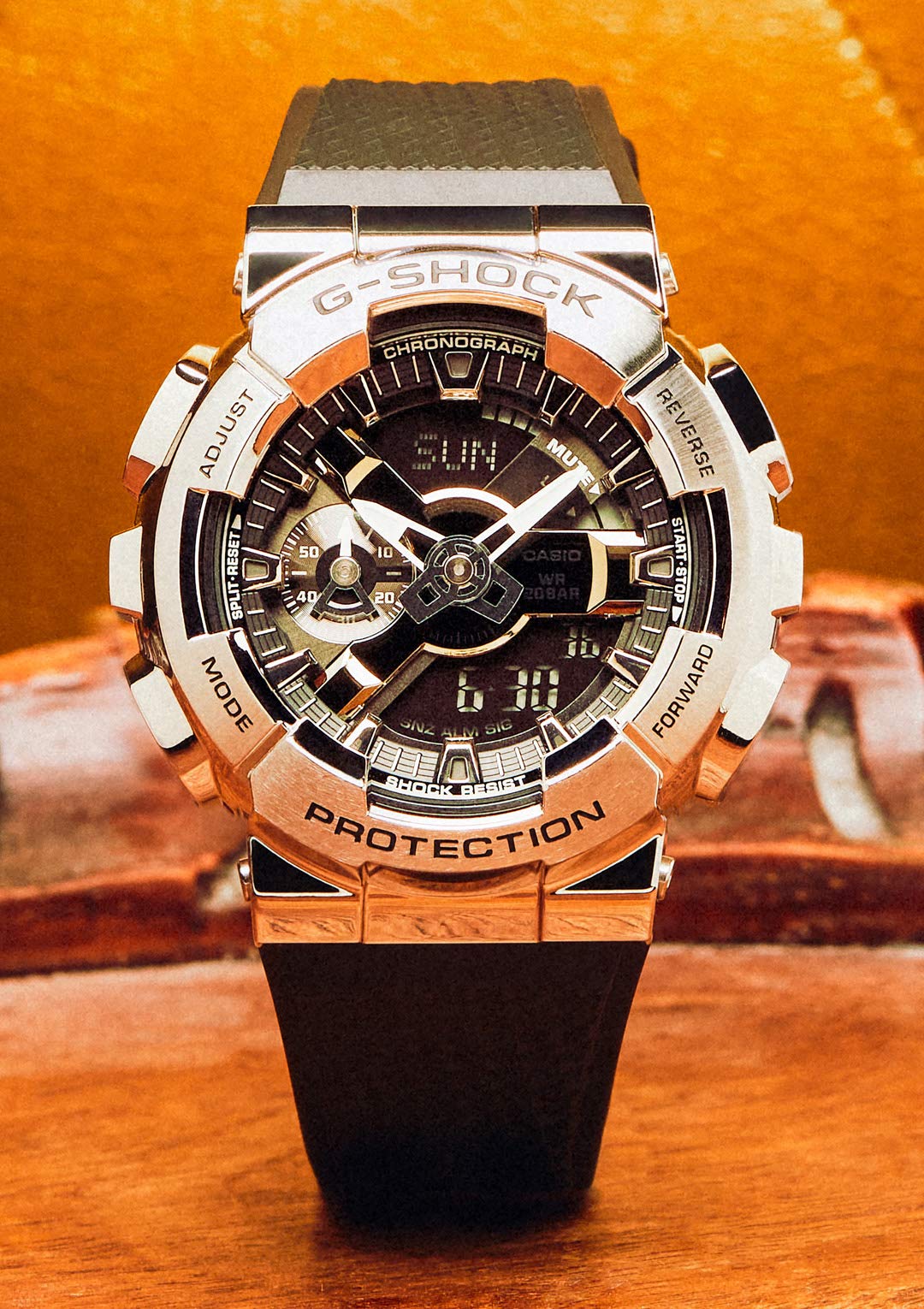 G-SHOCK(ジーショック) Casio GM-110 Classic Color Wristwatch, multicolor (black / silver), Shock Resistant