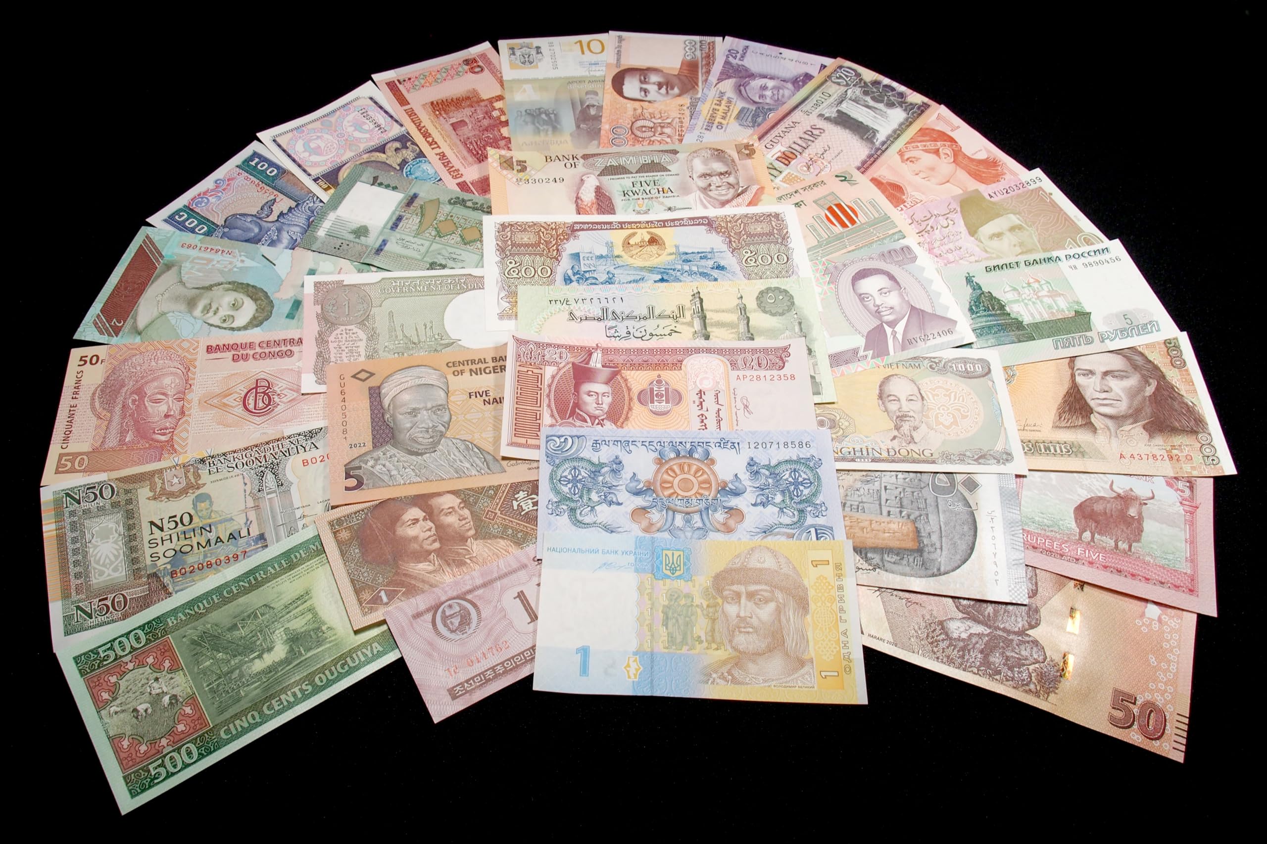 Leamington Spa Coins World Uncirculated Banknotes Collection; 32 Banknote Set all from Different Countries