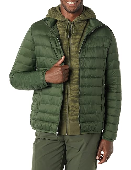 Amazon Essentials Men's Packable Lightweight Water-Resistant Puffer Jacket (Available in Big & Tall), Dark Green, Small