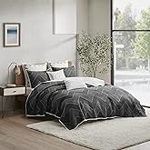 Ink+Ivy Reversible Cotton Quilt Set - Trendy Chevron Design Summer Cover Breathable Coverlet, Lightweight All Season Bedding Layer for Winter, Matching Shams, Full/Queen(88"x92"), Black 3 Piece