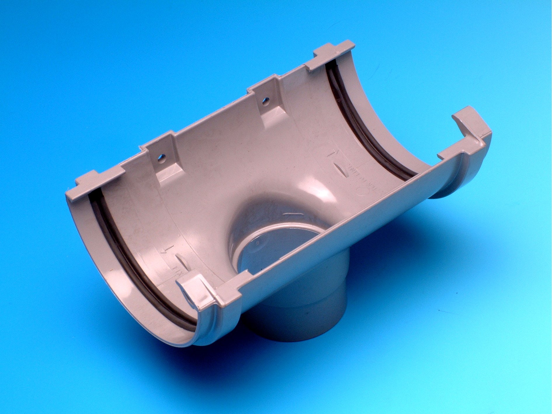 Hepworth Equivalent Half Round 112mm guttering Running Outlet RG16 Brown