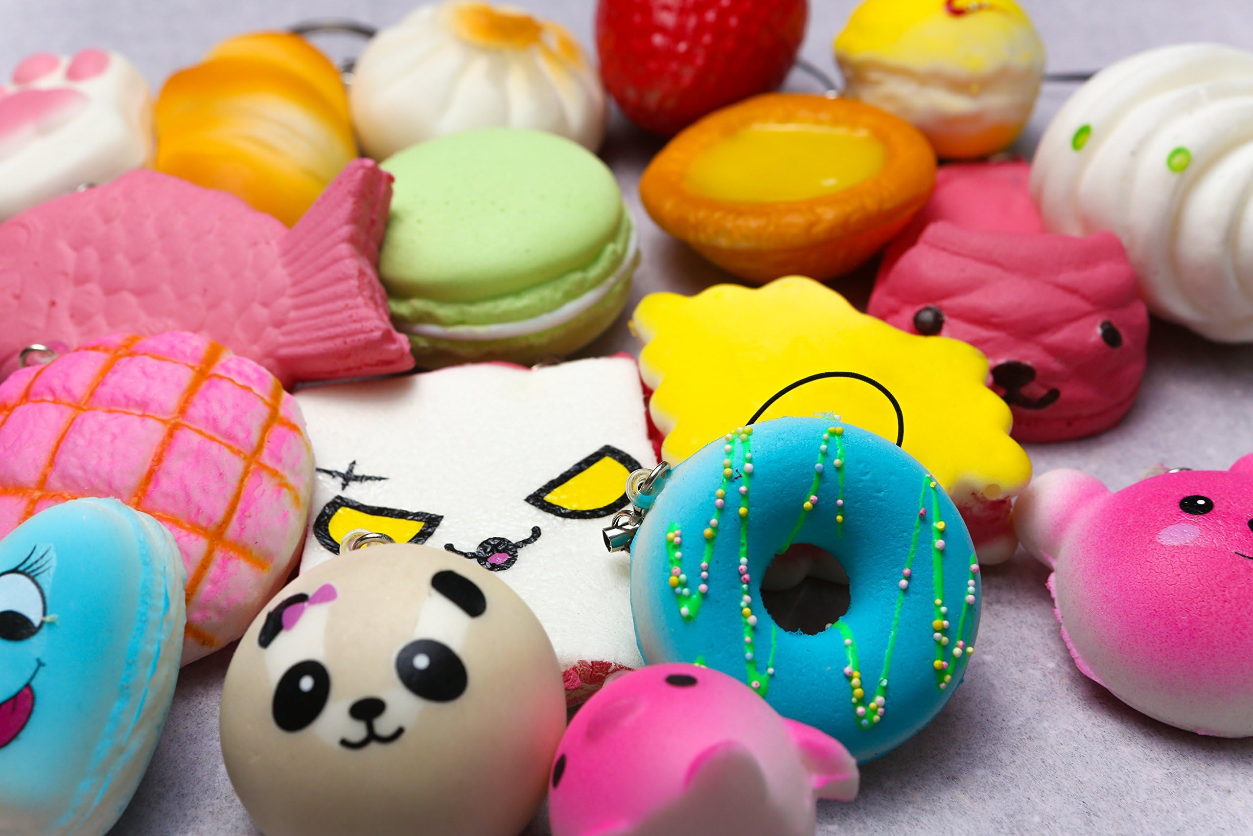 Random 20pcs Jumbo Medium Mini Soft Squishy Cake/Panda/Bread/Buns/Ice Cream Cone Phone Straps