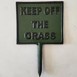Garden Ornaments Cast Iron Keep Off The Grass Sign Green Black 23cm view 5