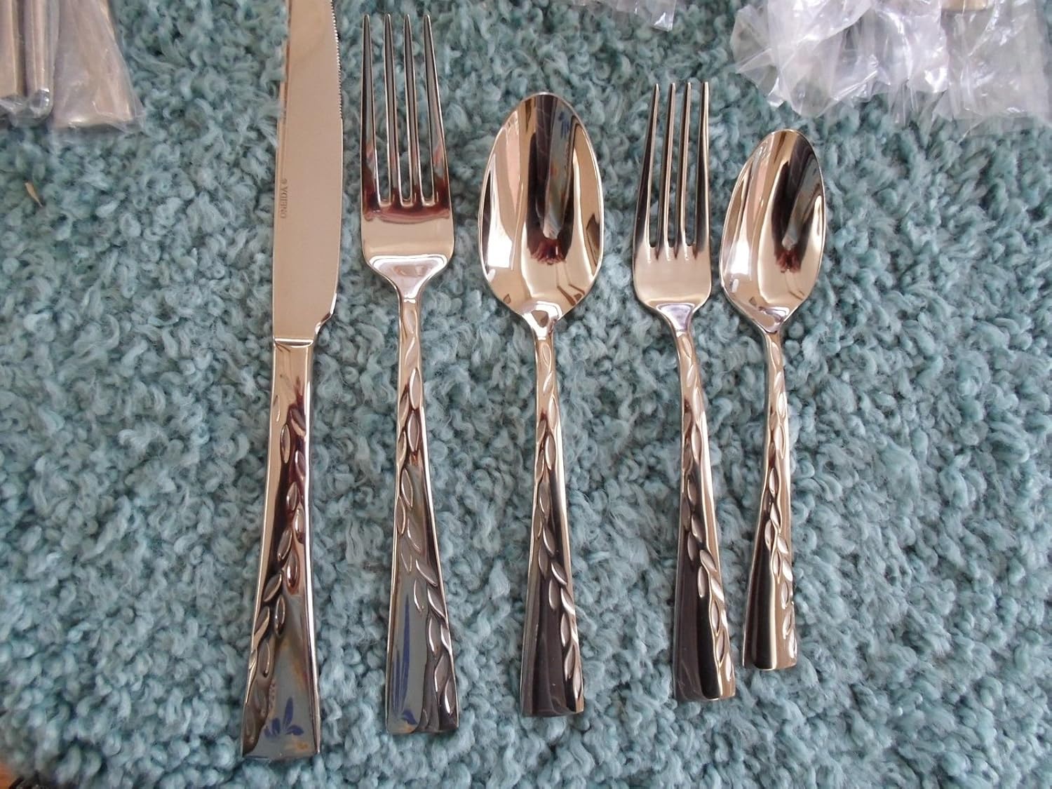Oneida 18/10 Discontinued Stainless Flatware SILVER FERN