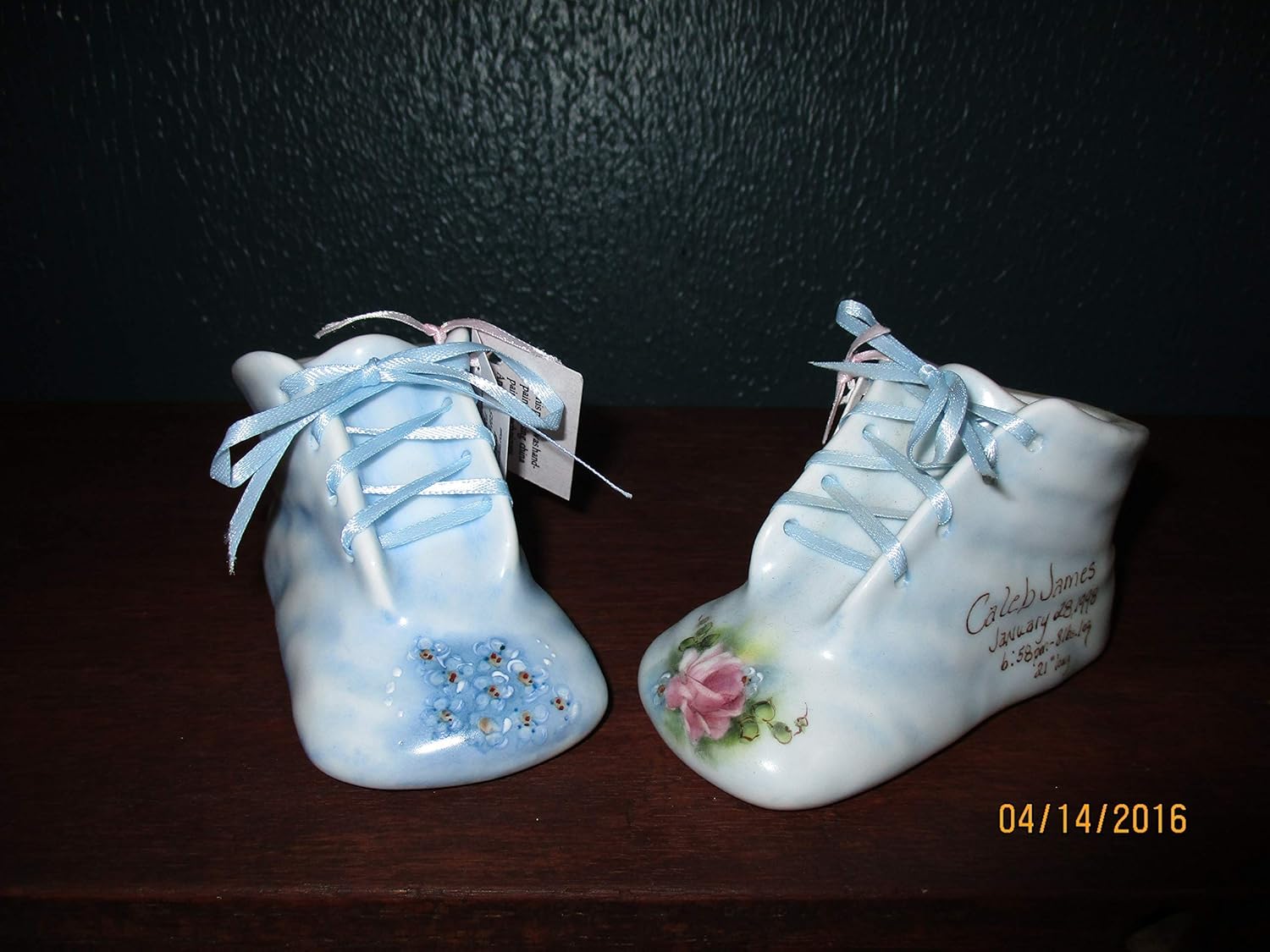Baby shoe, hand painted porcelain, new Handmade
