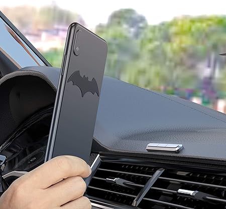 Amazon Yishobo 車載ホルダー マグネット スマホスタンド コンパクト 車 キッチン 冷蔵庫 職場 いろんな場所で活用 コウモリ形メタルプレート 車載スマホホルダー 携帯ホルダー 取付簡単 磁力強い 全機種対応 携帯電話ホルダー 車 バイク