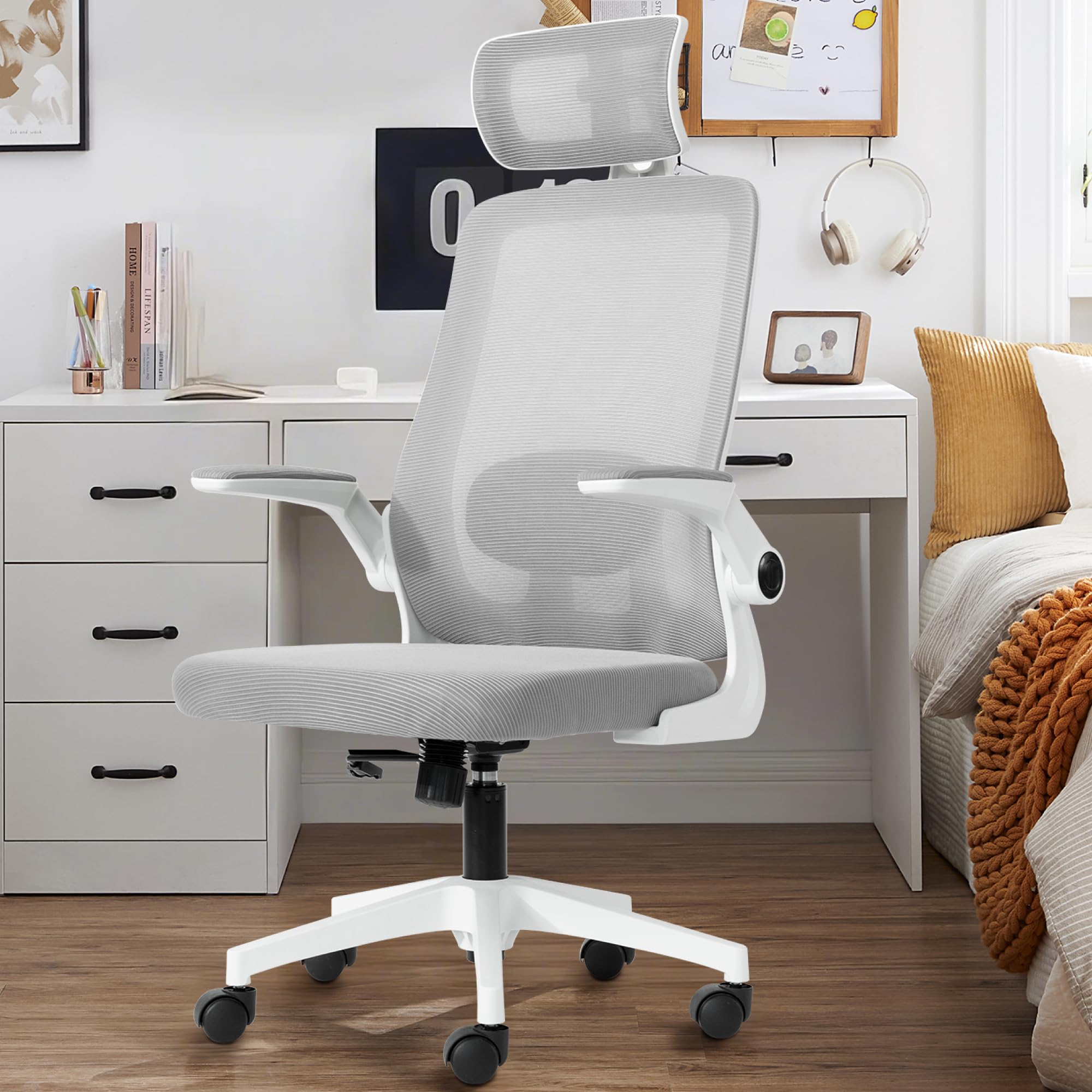 Photo 1 of ***Missing legs*** Ergonomic Home Office Chair with Adjustable Lumbar Support Adjustable Headrest,Comfy High Back, Breathable Mesh Computer Gaming Chair with Flip-Up Armrests (Grey)