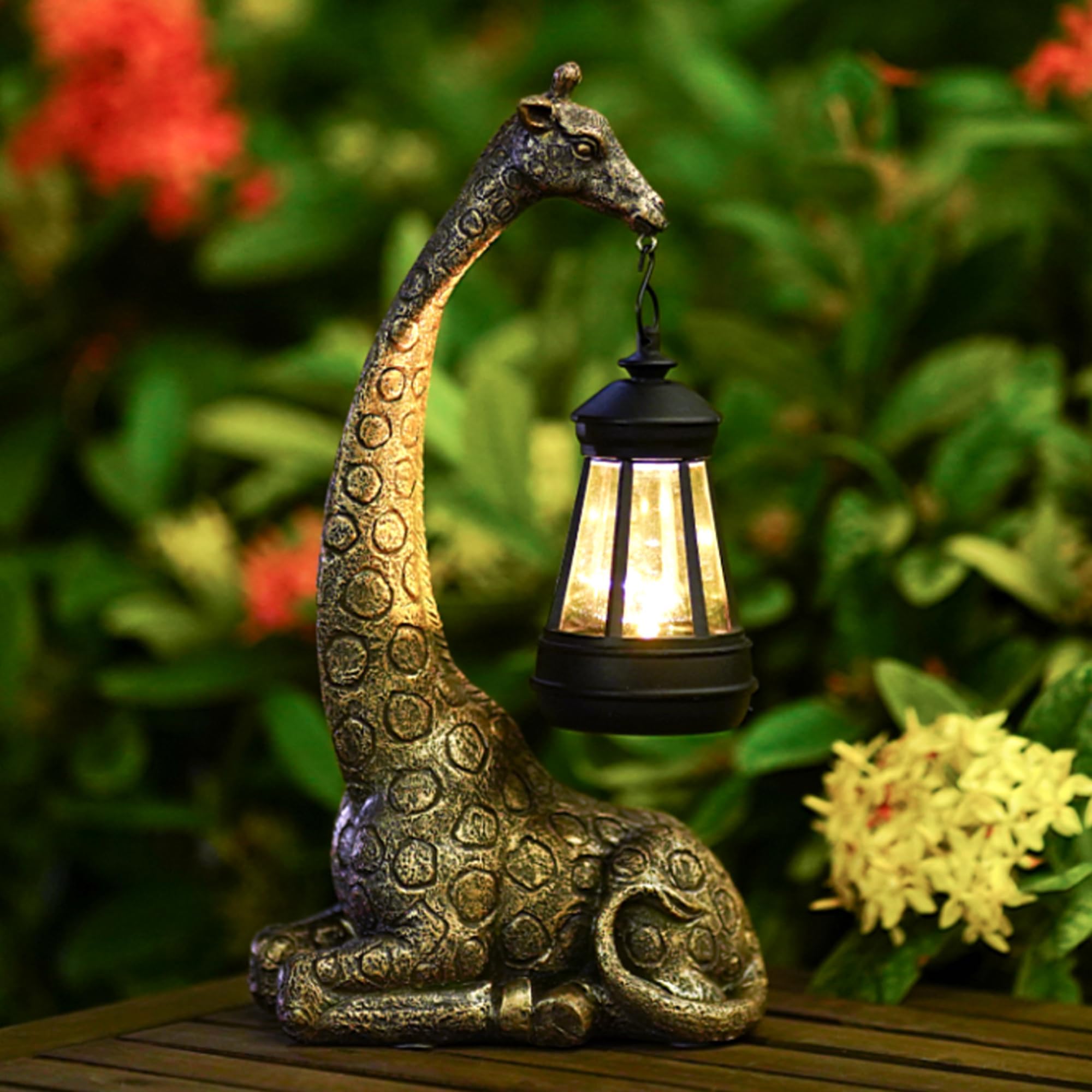 Goodeco Giraffe with Solar Lanterns - 28cm Giraffe Ornament Outdoor Statues Figurines with Solar Powered LED Lights for Garden/Yard Decor,Gift idea,giraffe gifts for women