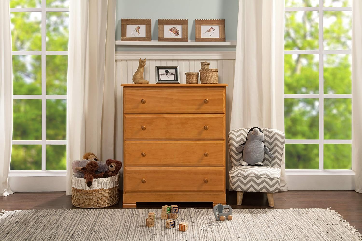 Amazon Com Davinci Kalani 4 Drawer Dresser Honey Oak Nursery