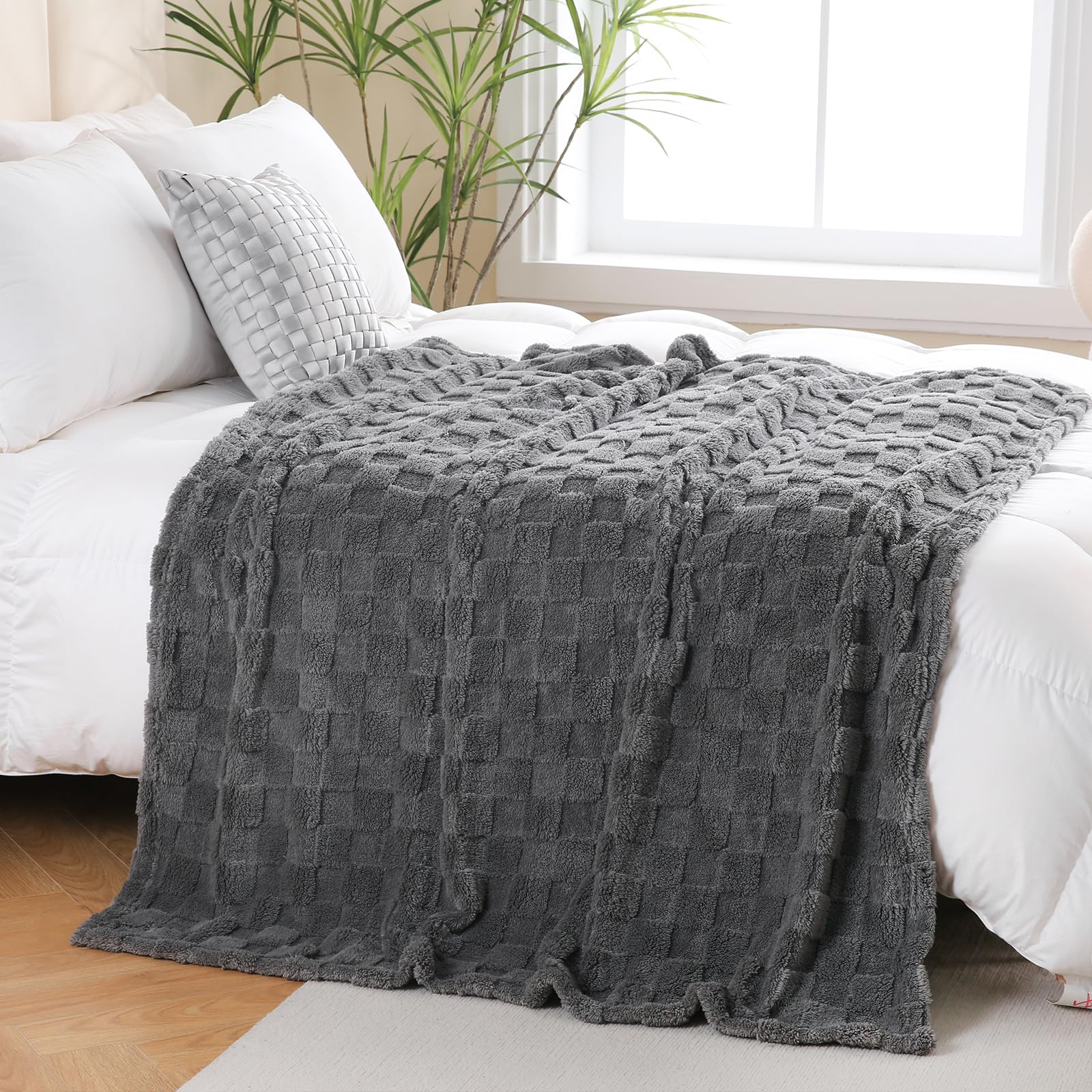 Linecooo Grey Fleece Throw Blanket 60”×80” for