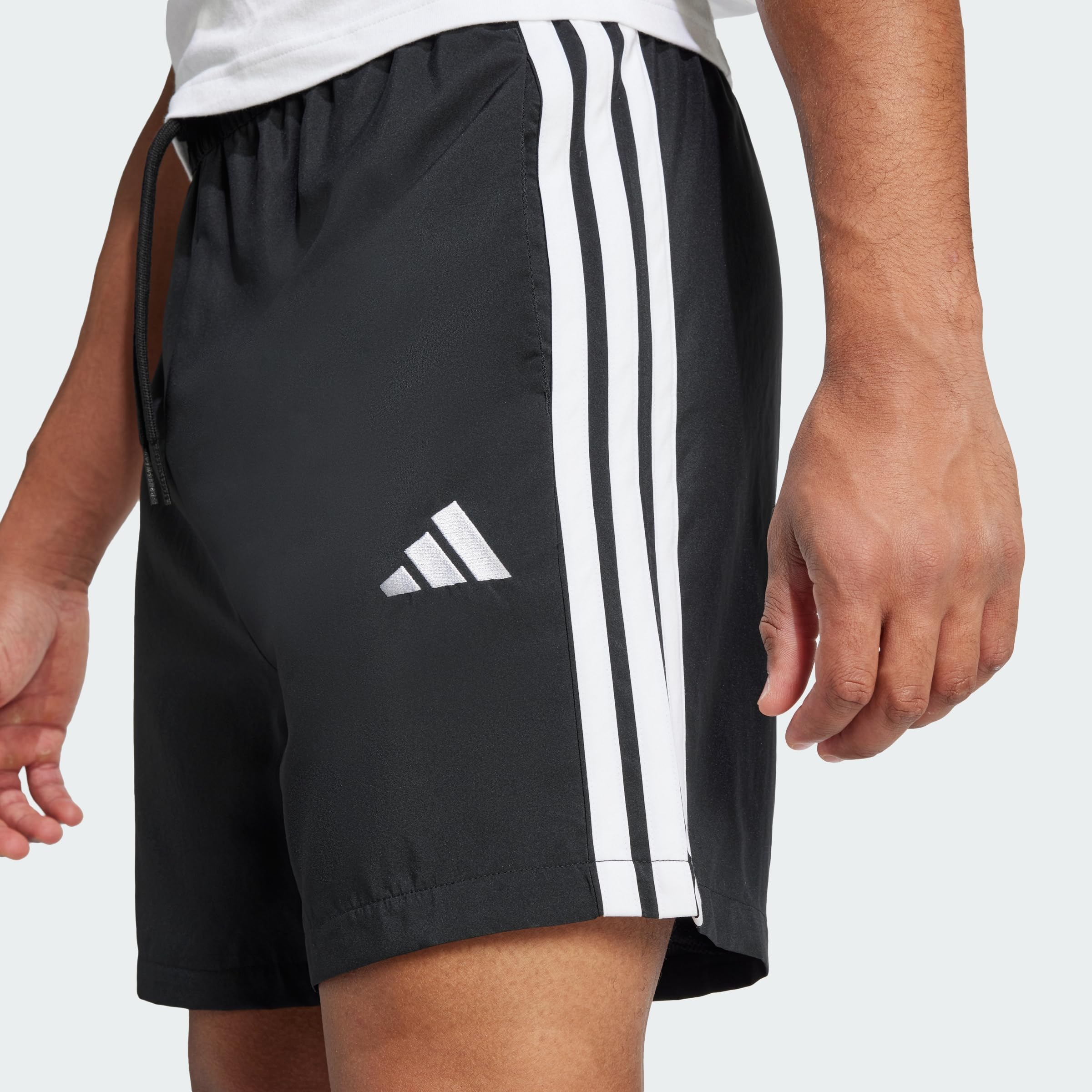 adidas Herren Essential Three Stripes Chelsea Short, Black/White, M 2