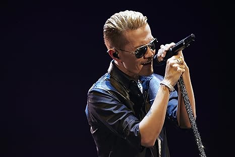 Amazon Co Jp Exile Atsushi Live Tour 14 Music Blu Ray Dvd ブルーレイ Exile Atsushi