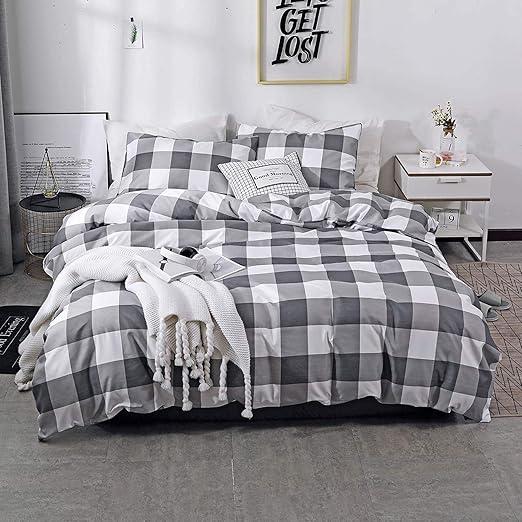 Black and White Panel Simple Square Pattern Bedding Set