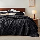 Bedsure Quilts Queen Size - Lightweight Bedspreads Queen Size with Basket Weave Pattern, Soft Quilt Bedding, Black Comforter Coverlet for All Seasons (90" x 96")