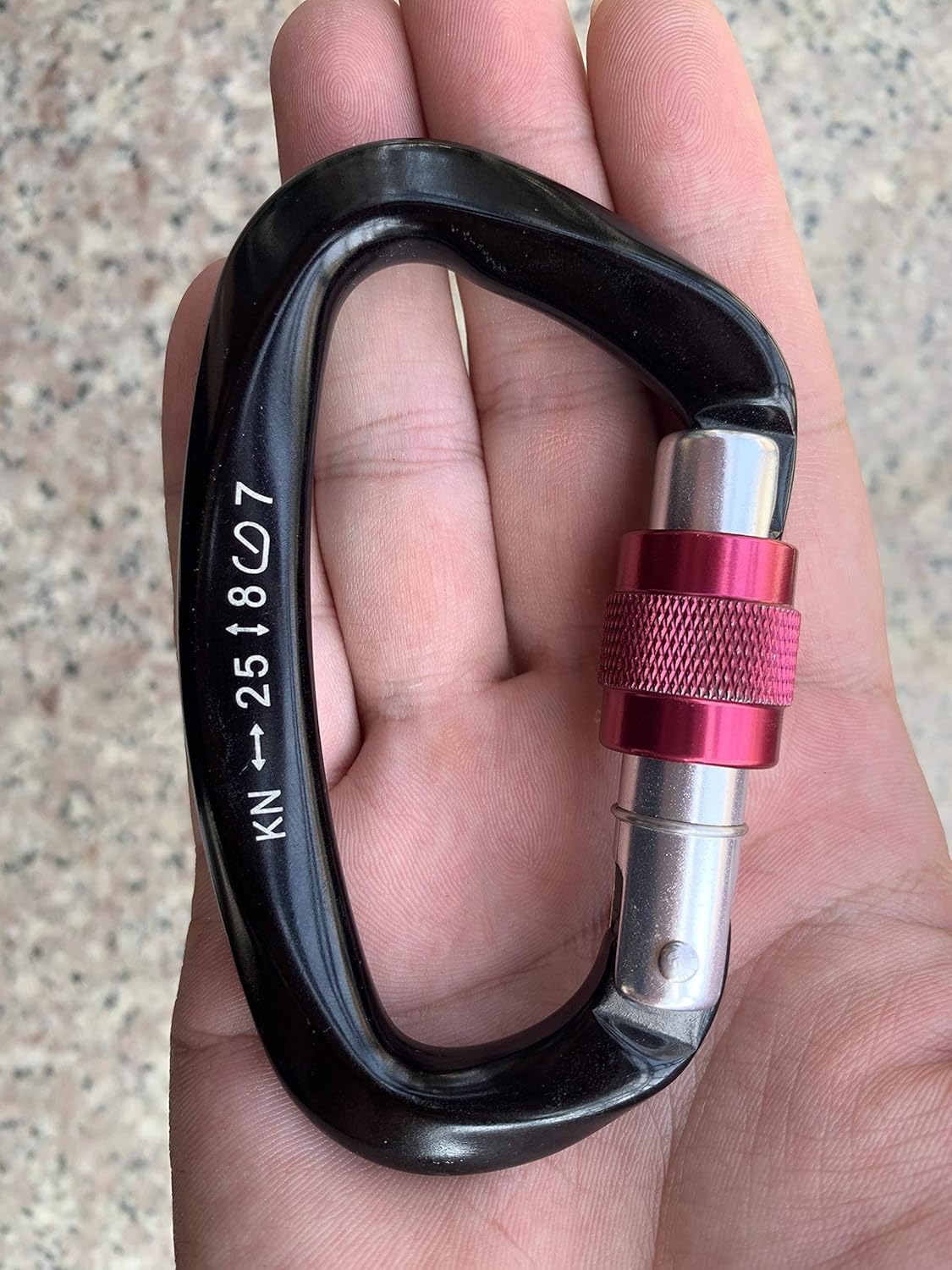 Climbing Locking Carabiner d-Ring Clip, 2 Pack，25KN (5, 511 lbs) Aluminum caribeaners Climbing Gear caribiners Strong Small for Camping, Fishing, Keychain, Outdoor & Gym etc (2 Black) : Sports & Outdoors