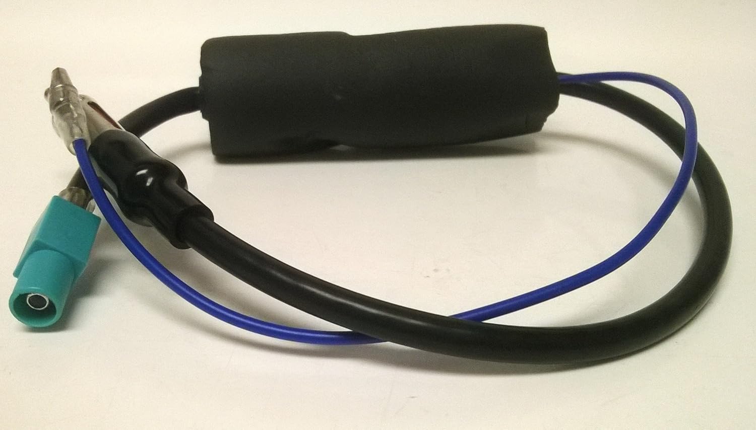 Stereo Antenna Harness Adapter for Installing a New Radio