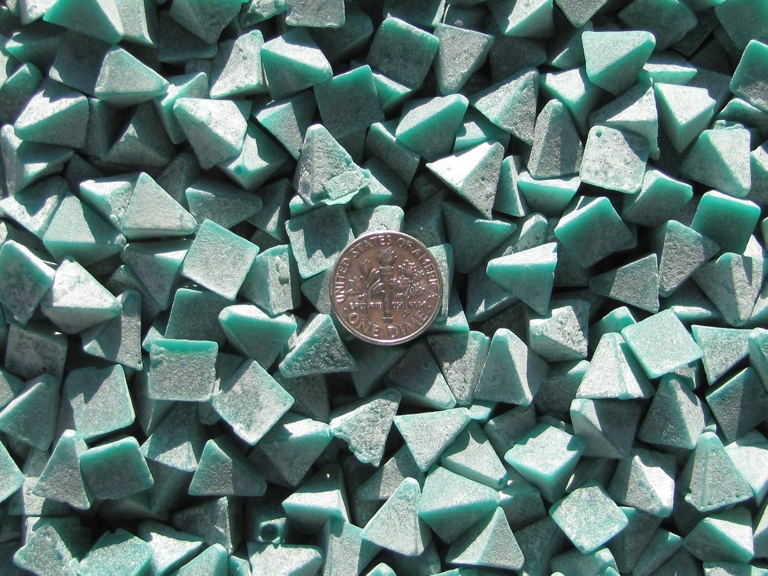 3/8 X 3/8 Pyramid Polishing Plastic Tumbling Tumbler Tumble Media V 5