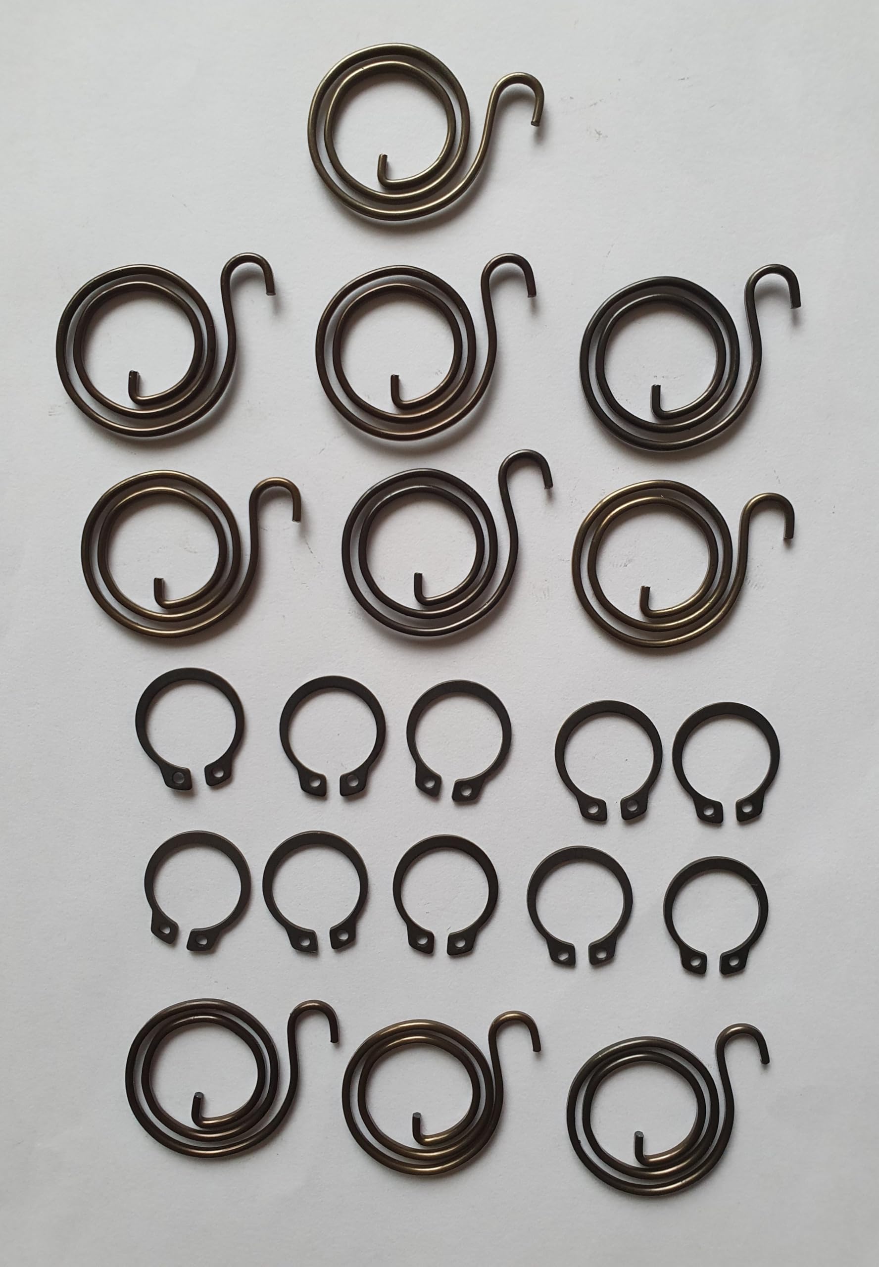 Door Handle Repair Kit Includes 10 Springs and 10 Circlips Widespread Fit for Doors Home and Office Easily Replace Coil Springs with Circlip Pliers (2,25 Turns, 1.8mm Thick)
