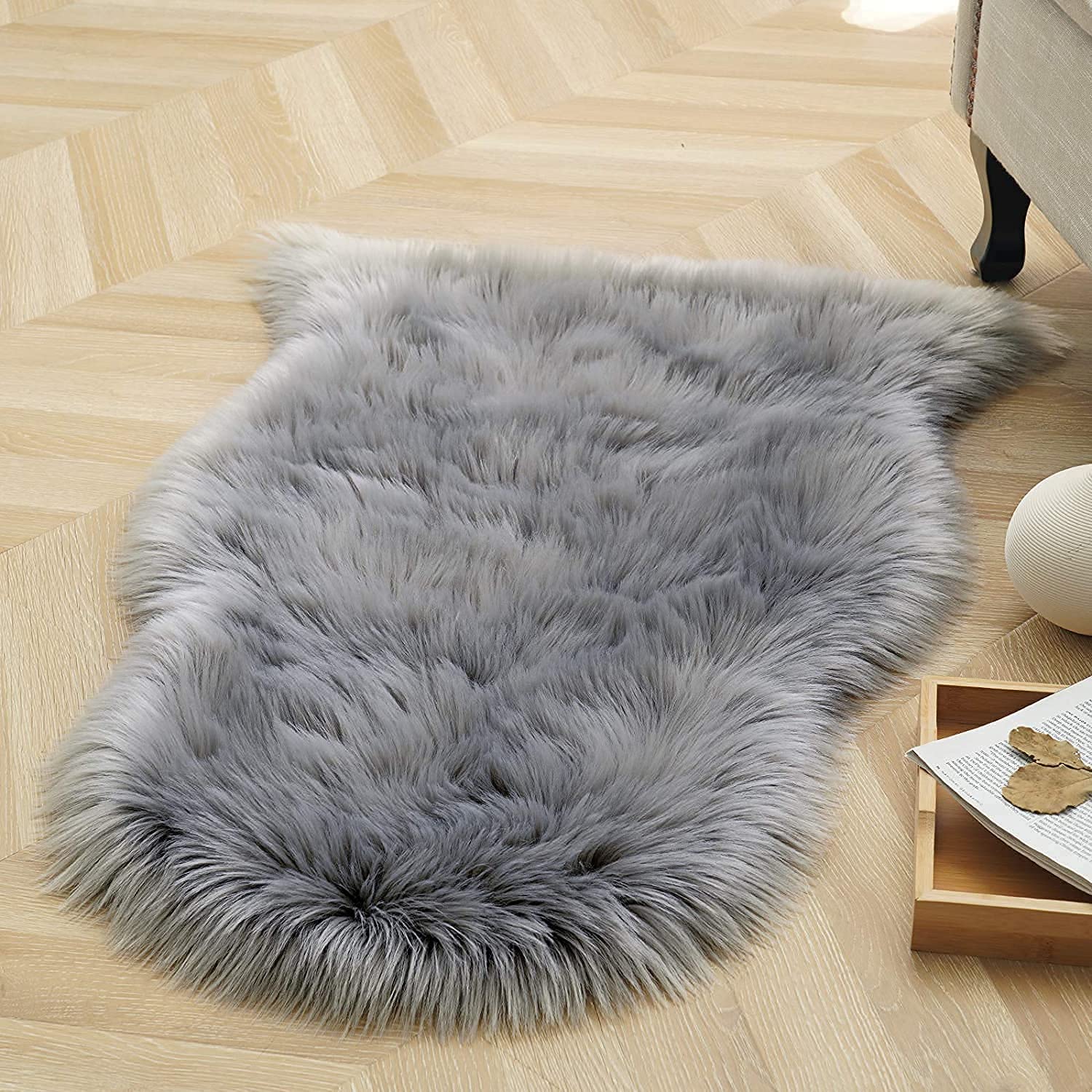 HEQUN Faux Fur Rug, Fluffy Rug, Shaggy Rugs,Faux Sheepskin Rugs Floor Carpet for Bedrooms Living Room Kids Rooms Decor (Grey, 60 X 90 CM)