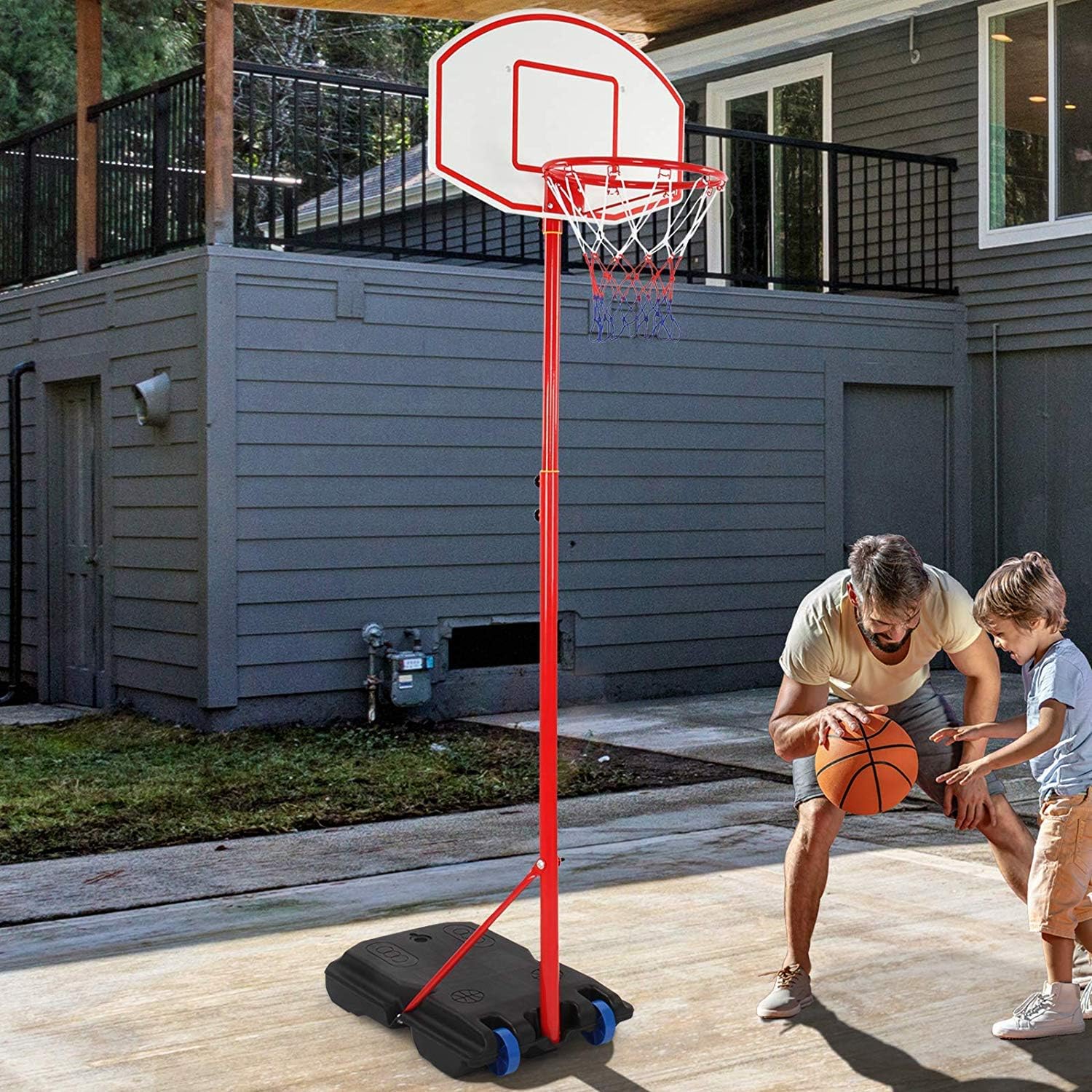 canestro da basket portatile per il vialetto di accesso