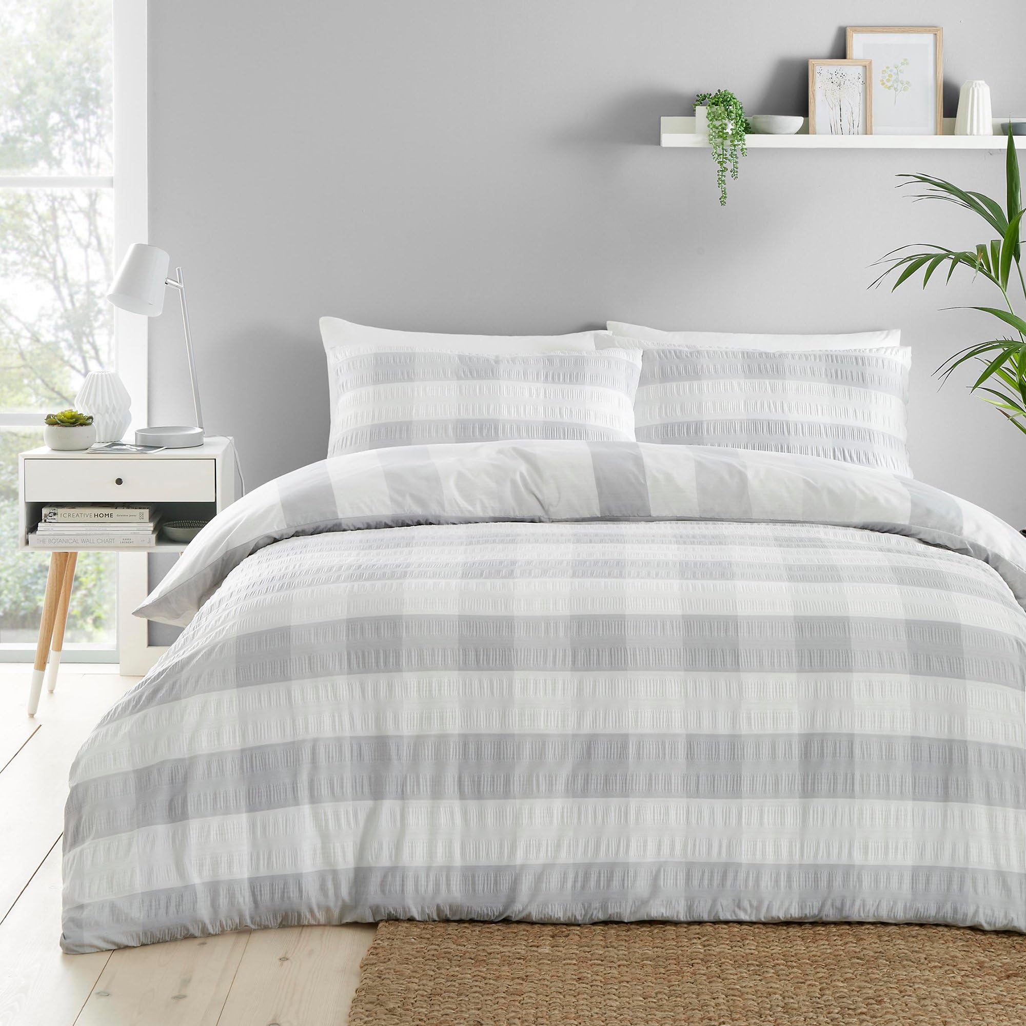Fusion - Silver Check Seersucker Duvet Cover - King Bedding Size (230 x 220cm) - Reversible Design (Stripes) - Soft Touch - Puckered Effect Bedding - Light Grey & White Flannelette/Gingham Duvet Cover