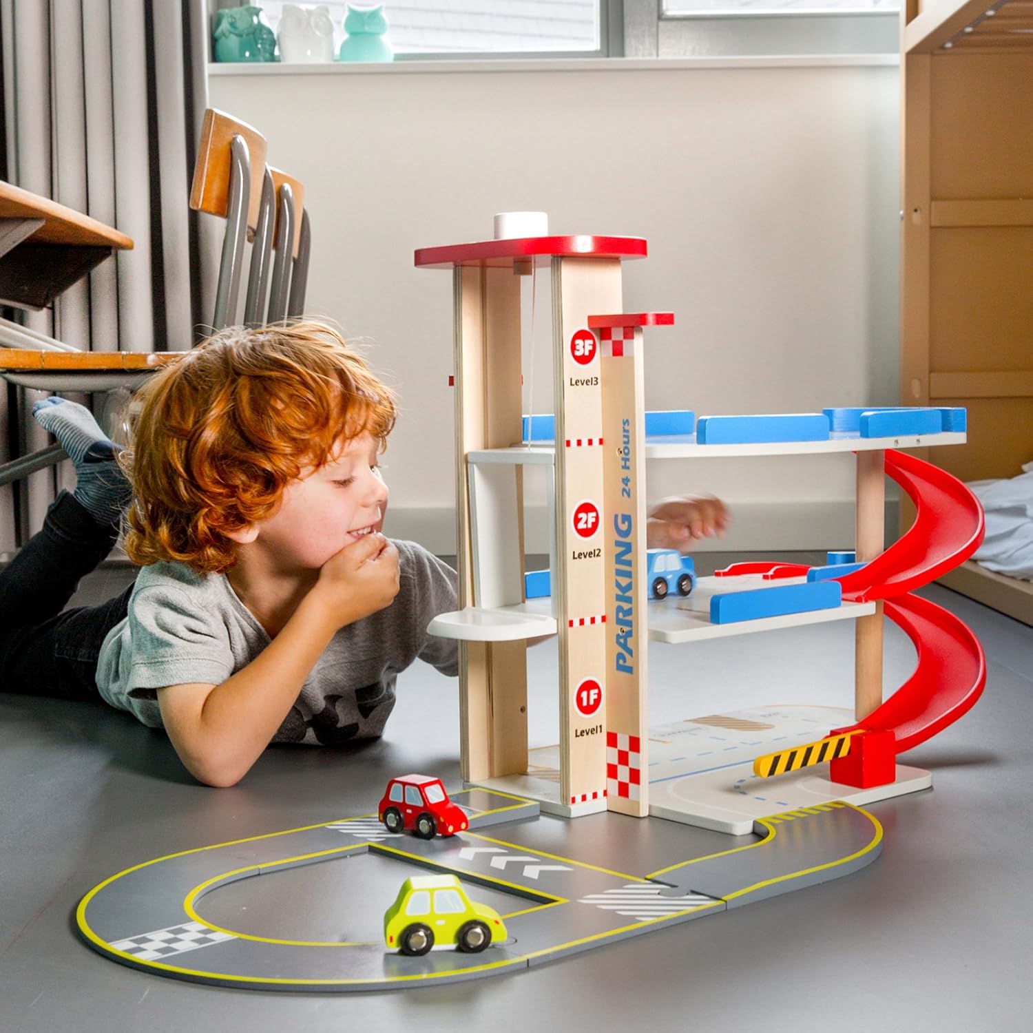 Unbekannt HolzParkhaus mit 3 Ebenen Spielstraße Aufzug und Autos