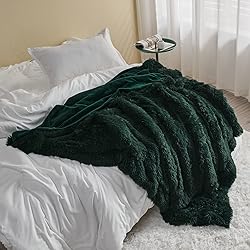 GONAAP Fuzzy Faux Fur Throw Blanket Forest Green