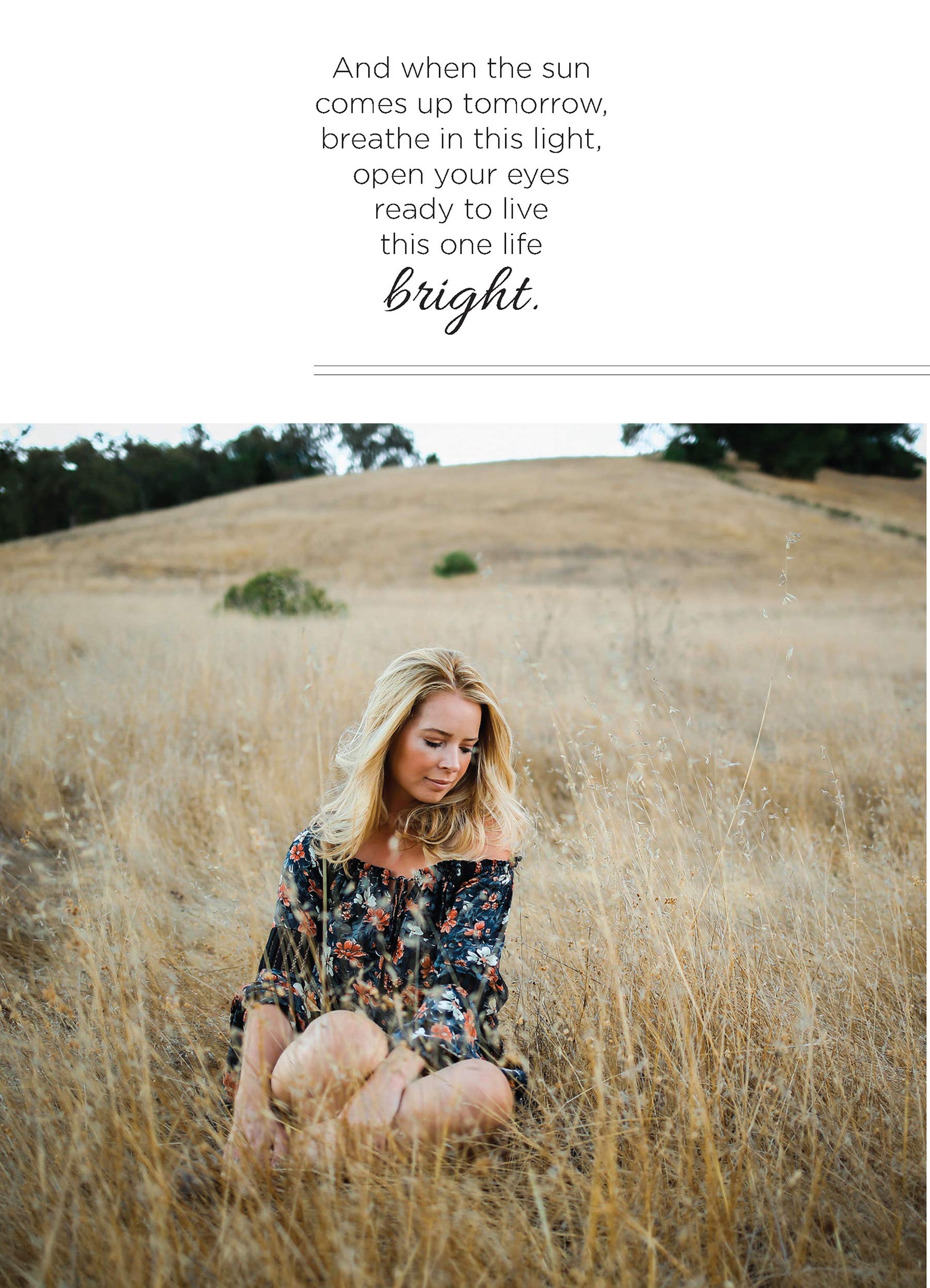 Grace Oak Inspiration In Poetry And Photographs Helms Kristin M Stone Meg 0800759837472 Amazon Com Books