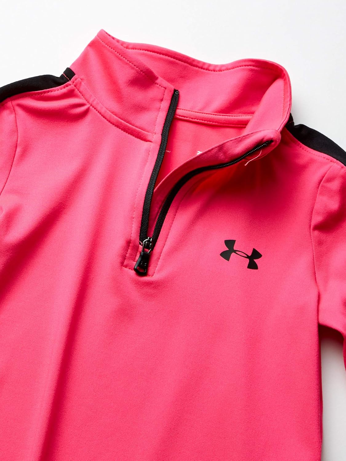 Under Armour Girls' 1/4 Zip Long Sleeve Pullover: Clothing